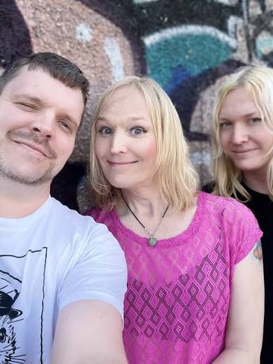 Photo of Dinky Bossetti, north east band for June edition journalist submissions by Joanna Long of Echoes In Ink, including an interview with Dinky Bossetti