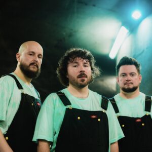 Press shot of Newcastle alt/rock trio, Ten Eighty Trees, interviewed by Joanna Long for Echoes In Ink