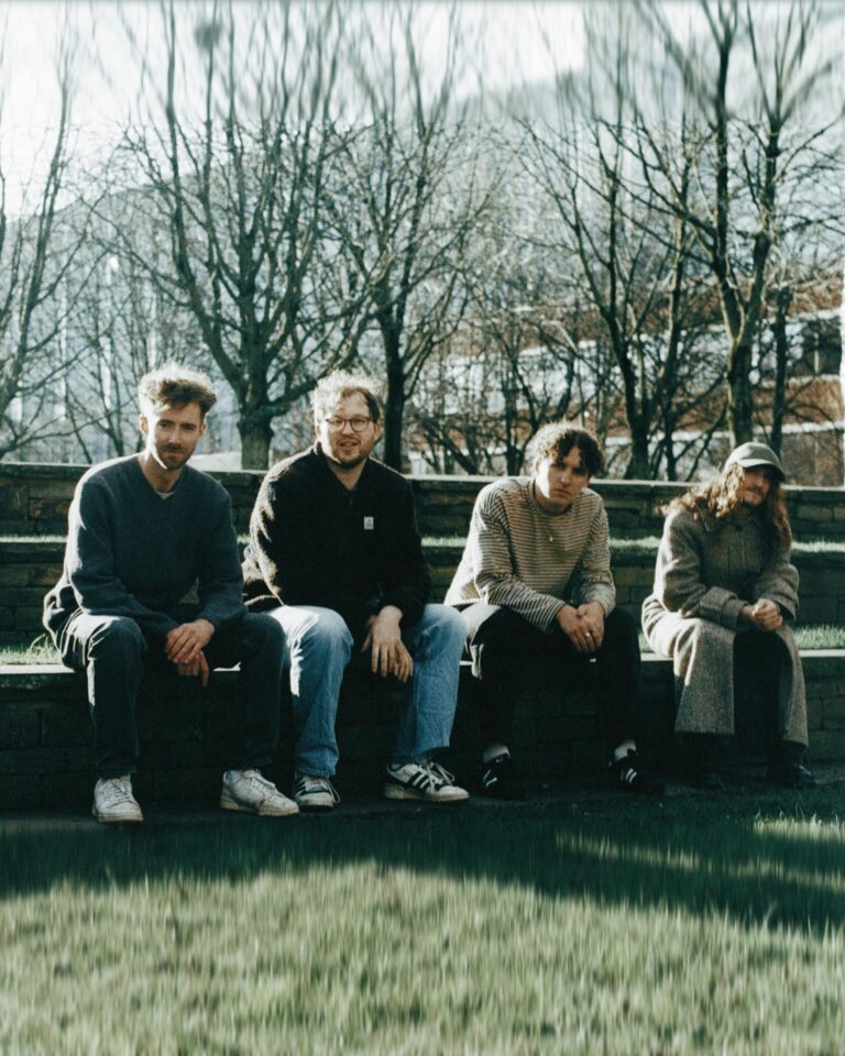 Press shot for the band Kiwi, shared by the band with Joanna Long for her review of their new single, 'Flatline', available from 23rd October 2026.